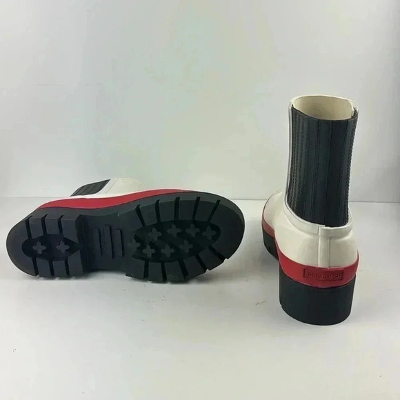 TORY BURCH Ivory White Foul Weather Hurricane Ankle Boots Size 8 M NWOT - Picture 8 of 9